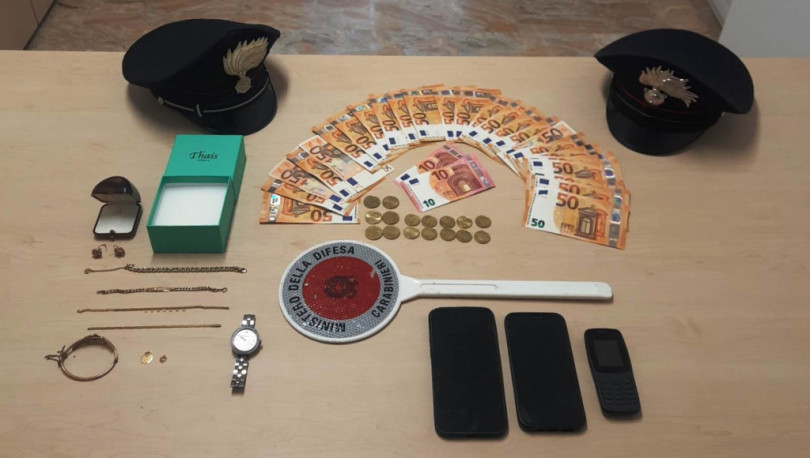 Truffa a un’anziana sventata dai Carabinieri: denunciati i componenti della banda